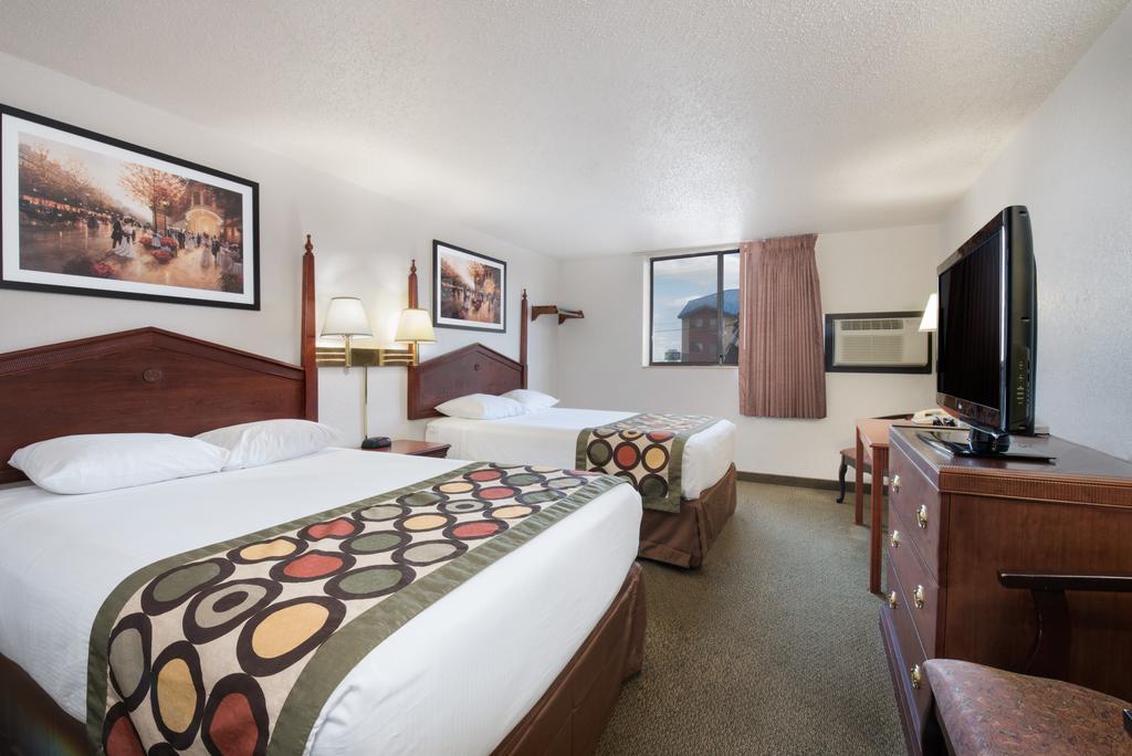 Serena Inn & Suites Of Rapid City Ngoại thất bức ảnh